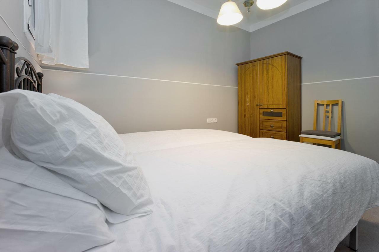 Apartamento Con Terraza, Balcon De Barcelona Esplugues de Llobregat Ngoại thất bức ảnh